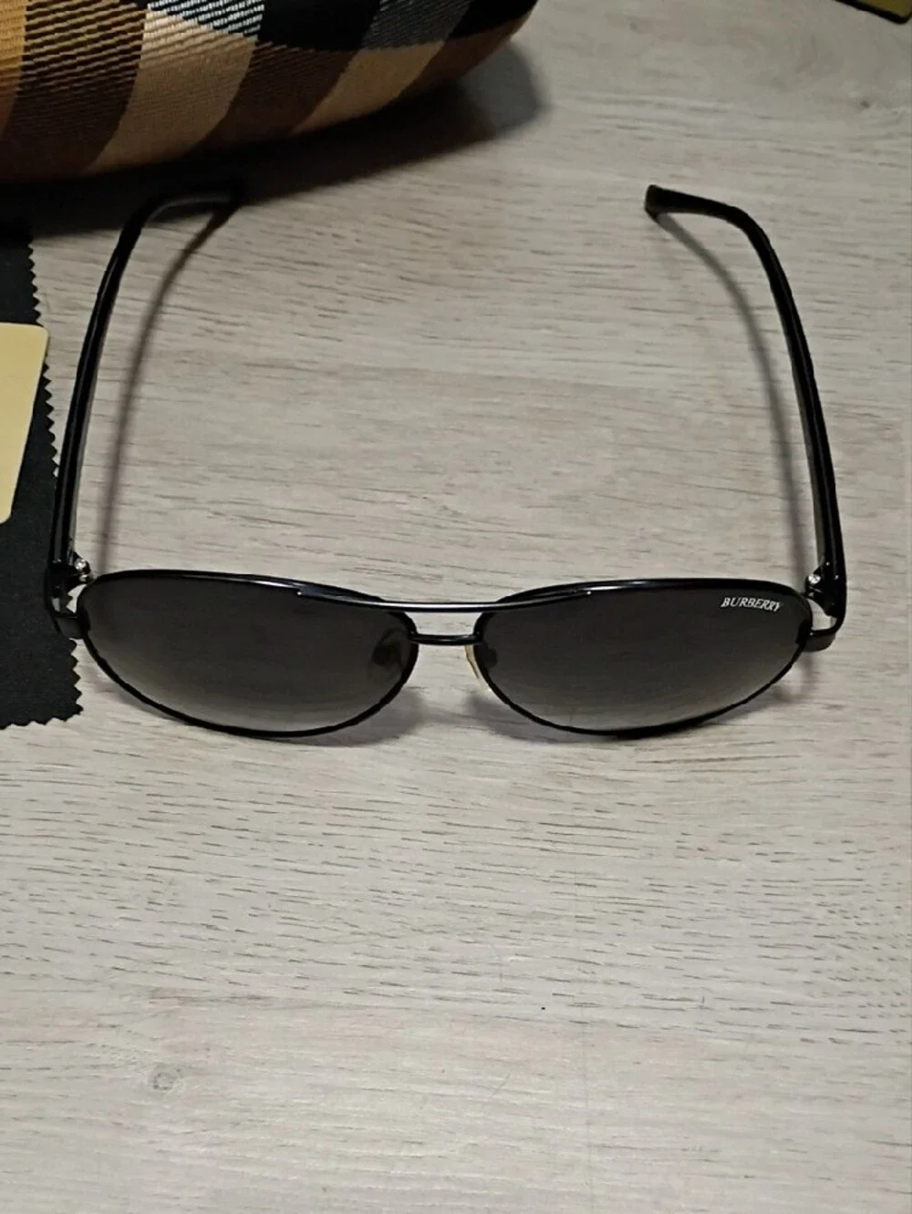 Burberry Black Lens Aviator Sunglasses w/ Case,Cleaning Cloth,Box & Card